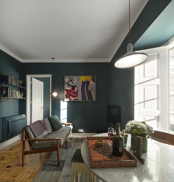 Flattered To Be In Tomar Apartment Exterior photo