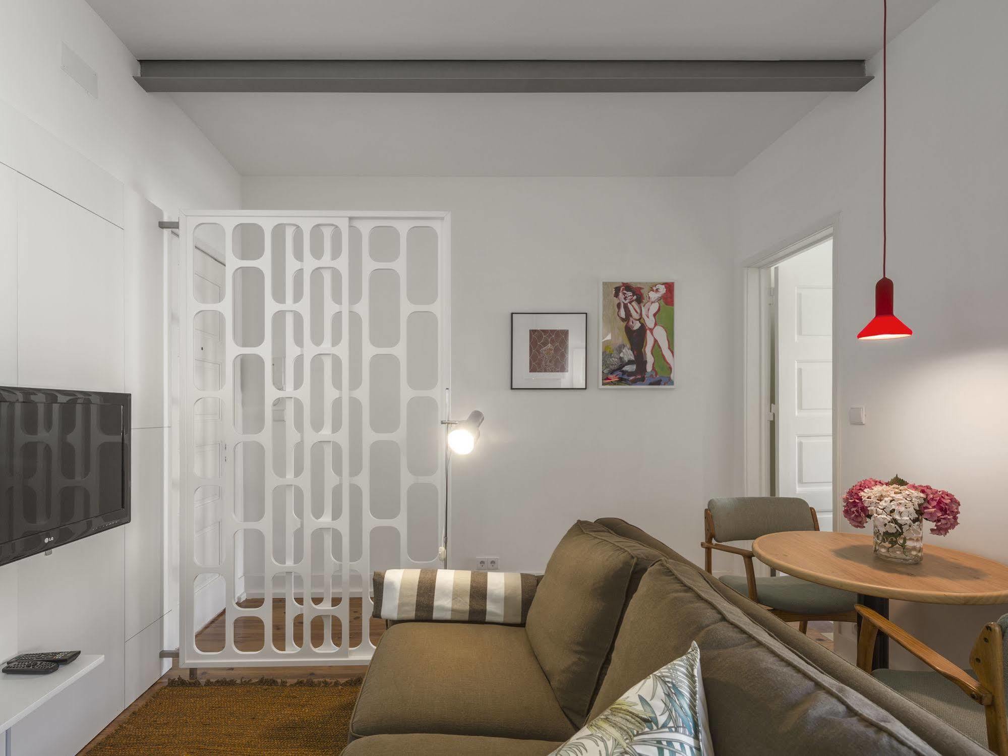 Flattered To Be In Tomar Apartment Exterior photo
