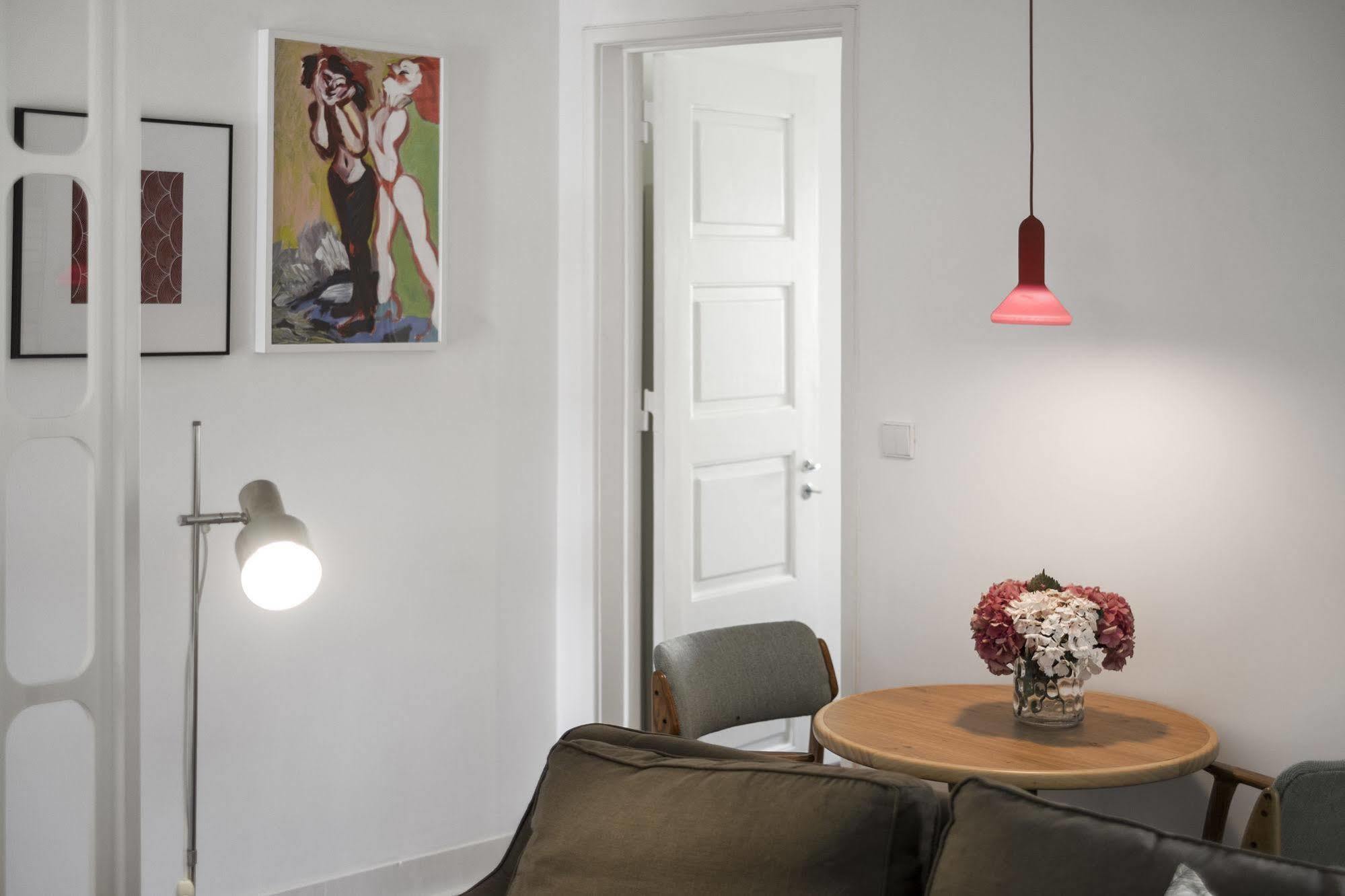 Flattered To Be In Tomar Apartment Exterior photo