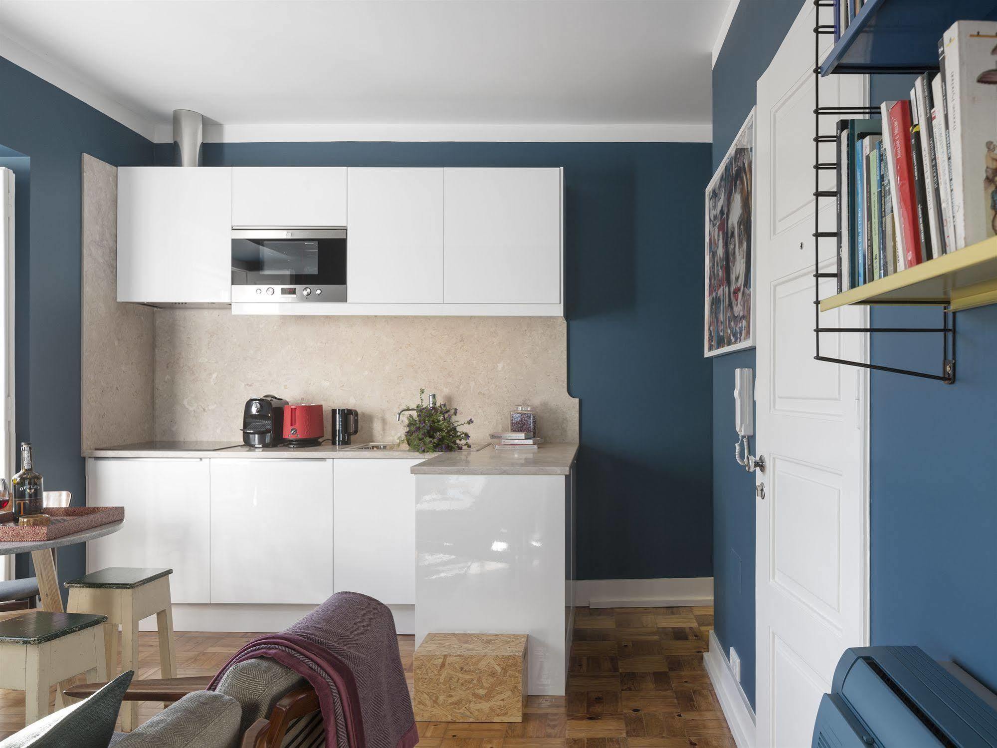 Flattered To Be In Tomar Apartment Exterior photo